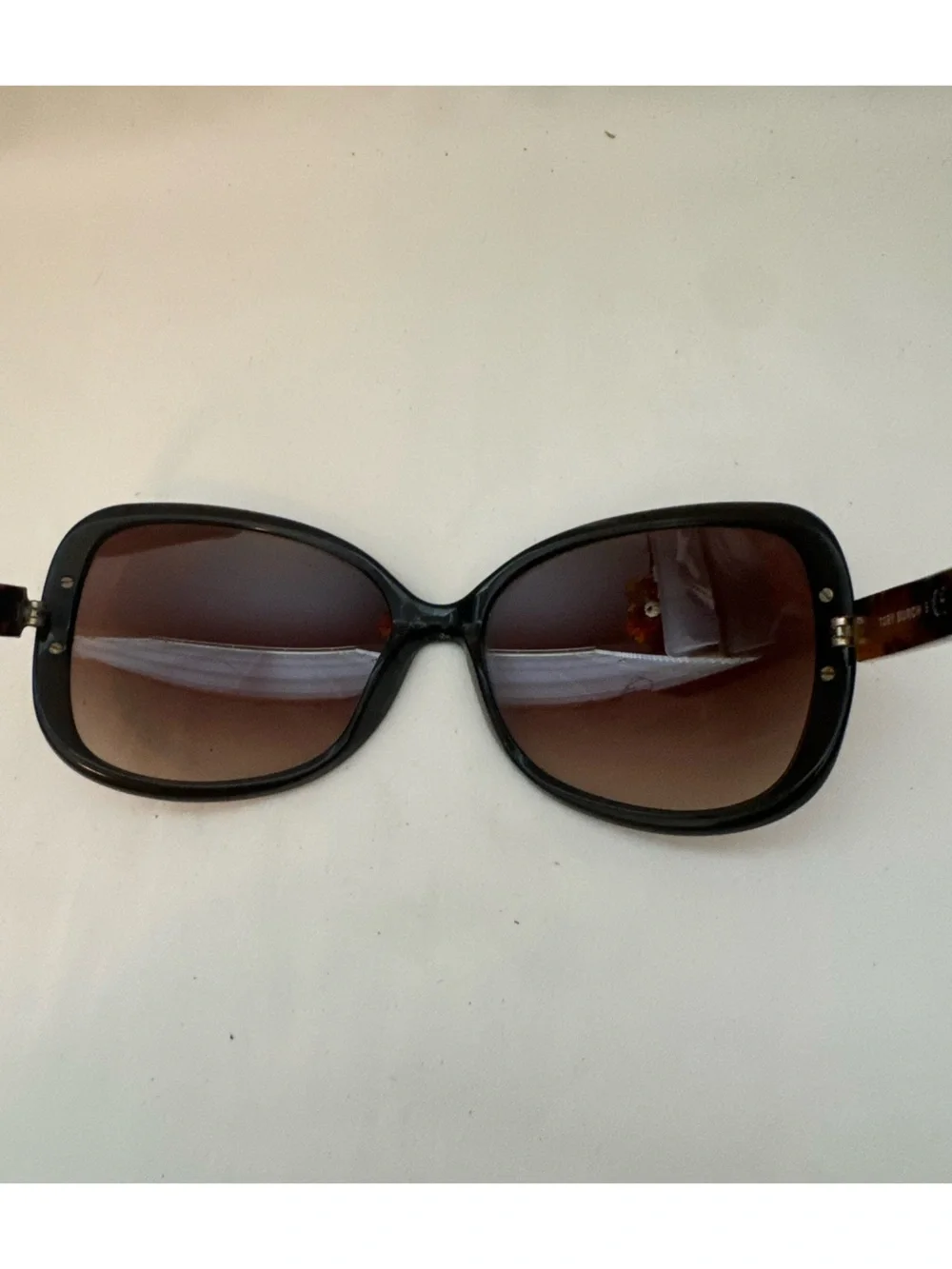 Tory Burch Black Frame Brown Gradient Lens Sunglasses with Orange Case